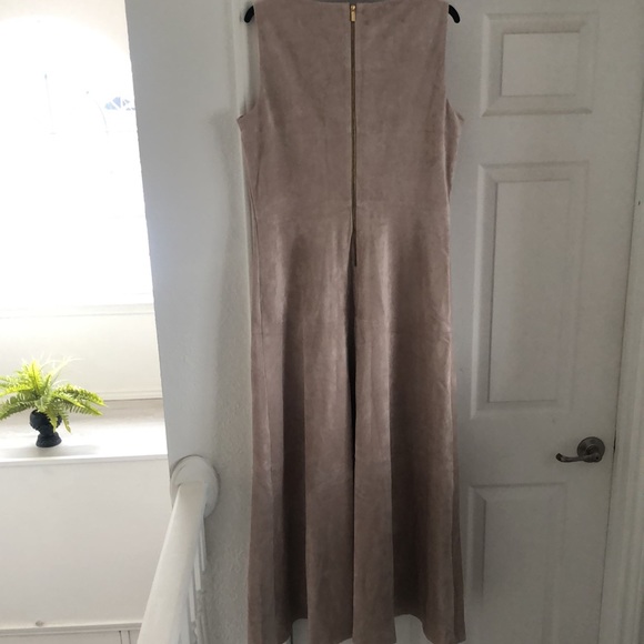 Calvin Klein velvet maxi dress. - Picture 4 of 5